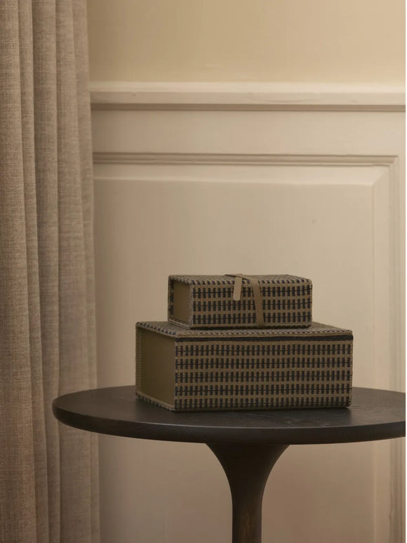The Jewelbox: Kelly Rutherford, Olive