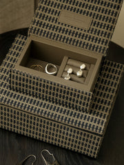 The Travel Jewelbox: Kelly Rutherford, Olive