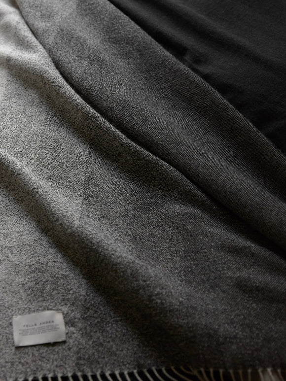 Luft Throw