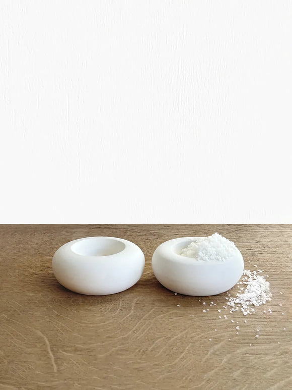 Simple Salt and Pepper Pots