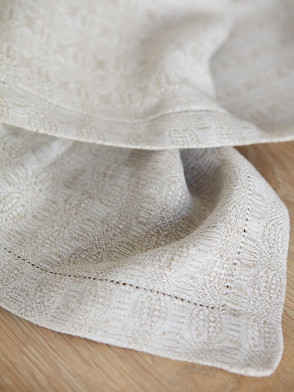 Cloverleaf Tablecloth, Natural