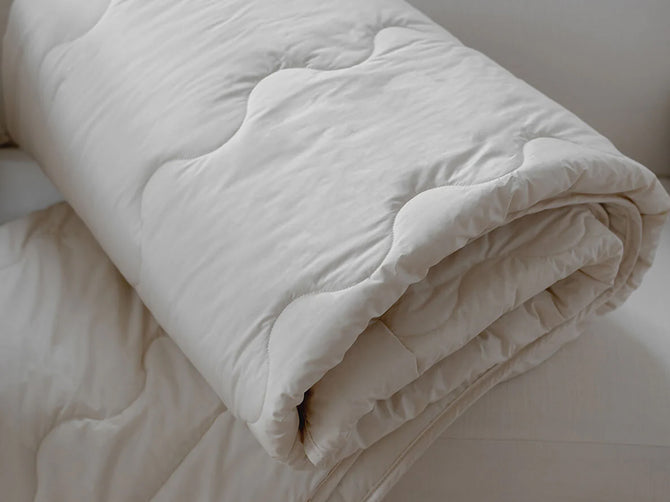 Lightweight Comforter