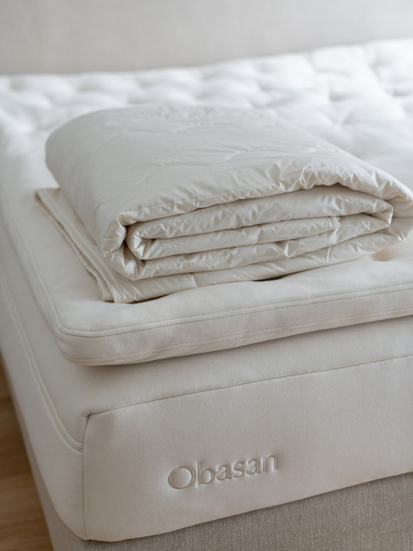 Lightweight Comforter