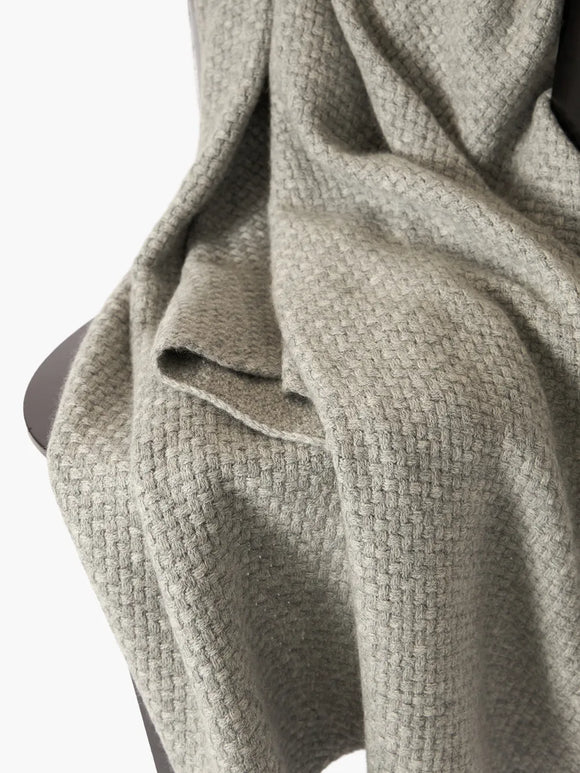 Maple Throw, Soft Grey