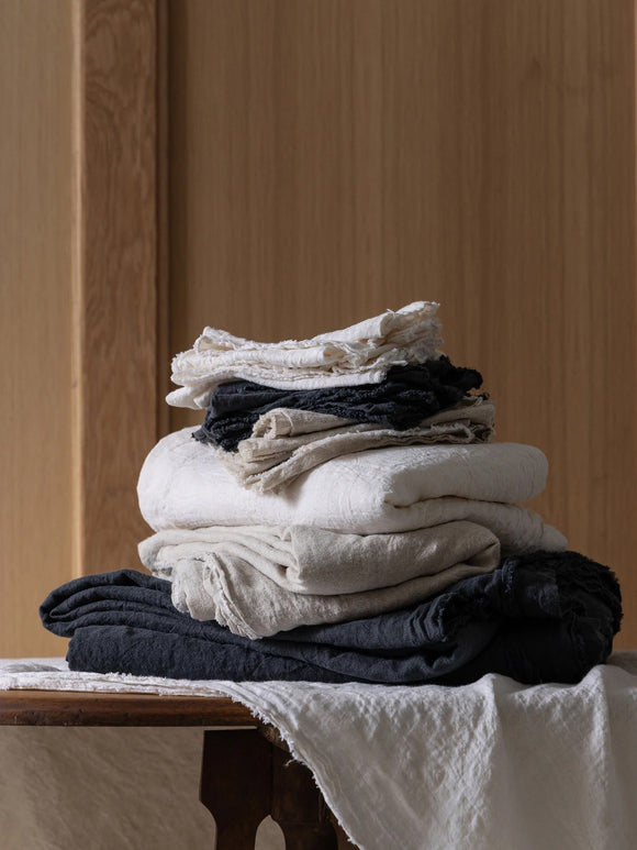 Philo Linen Tablecloth, Natural