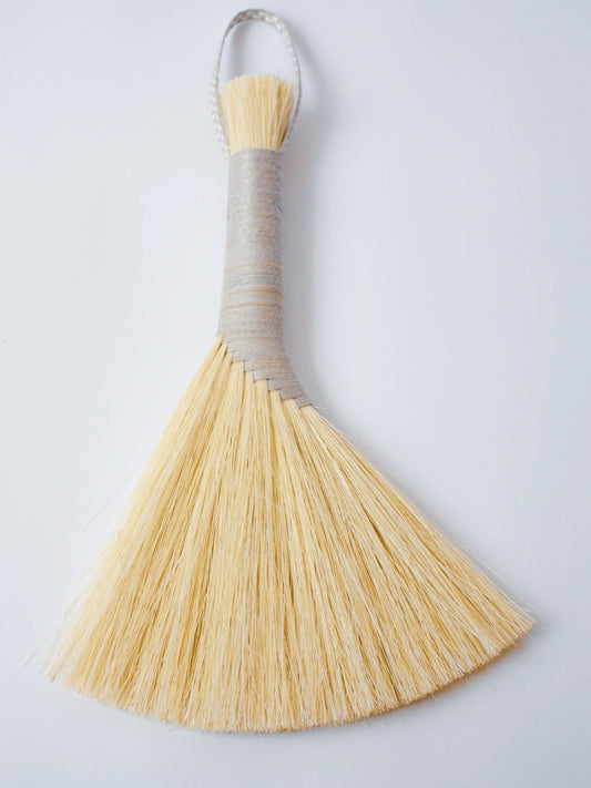 Dusting Brush - Tampico Wing, Grey