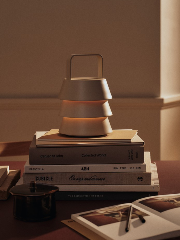 Luver Portable Lamp