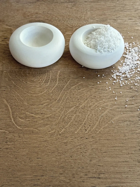 Simple Salt and Pepper Pots